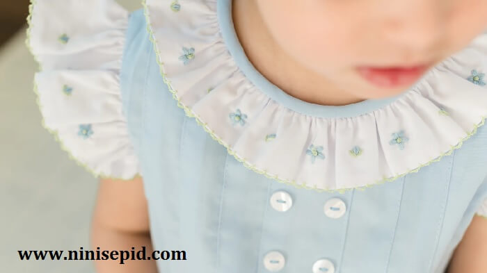 یقه لباس کودک